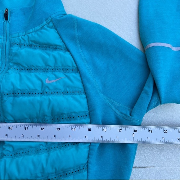Nike Aeroloft 800 lightweight running jacket women's Size Medium - Picture 5 of 9